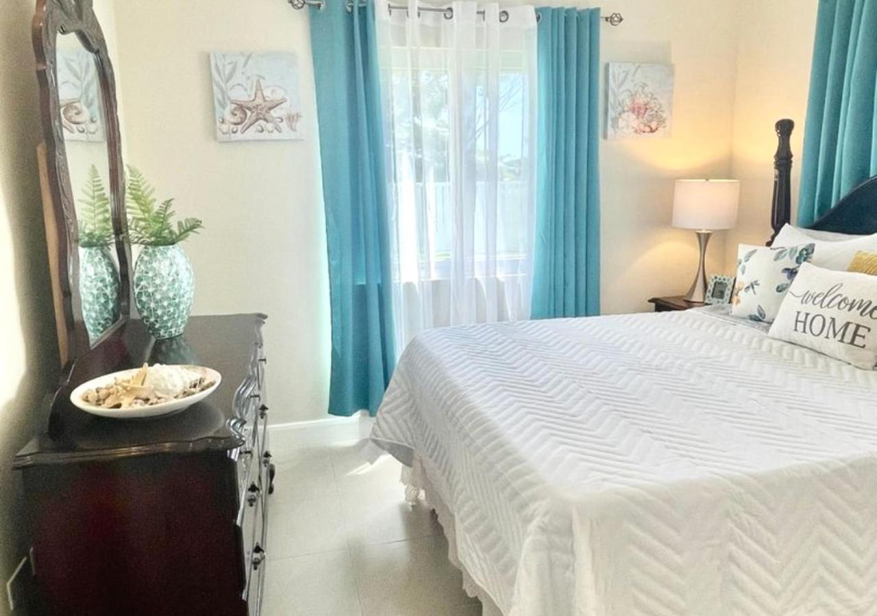 Seashore Vacation Home, Oceanpointe, Lucea, Jamaica Kültér fotó