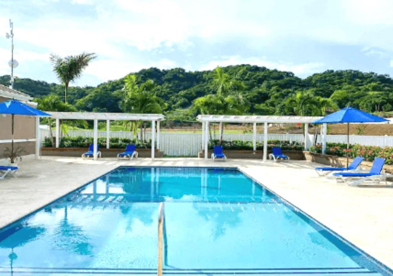 Seashore Vacation Home, Oceanpointe, Lucea, Jamaica Kültér fotó