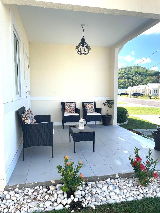 Seashore Vacation Home, Oceanpointe, Lucea, Jamaica Kültér fotó
